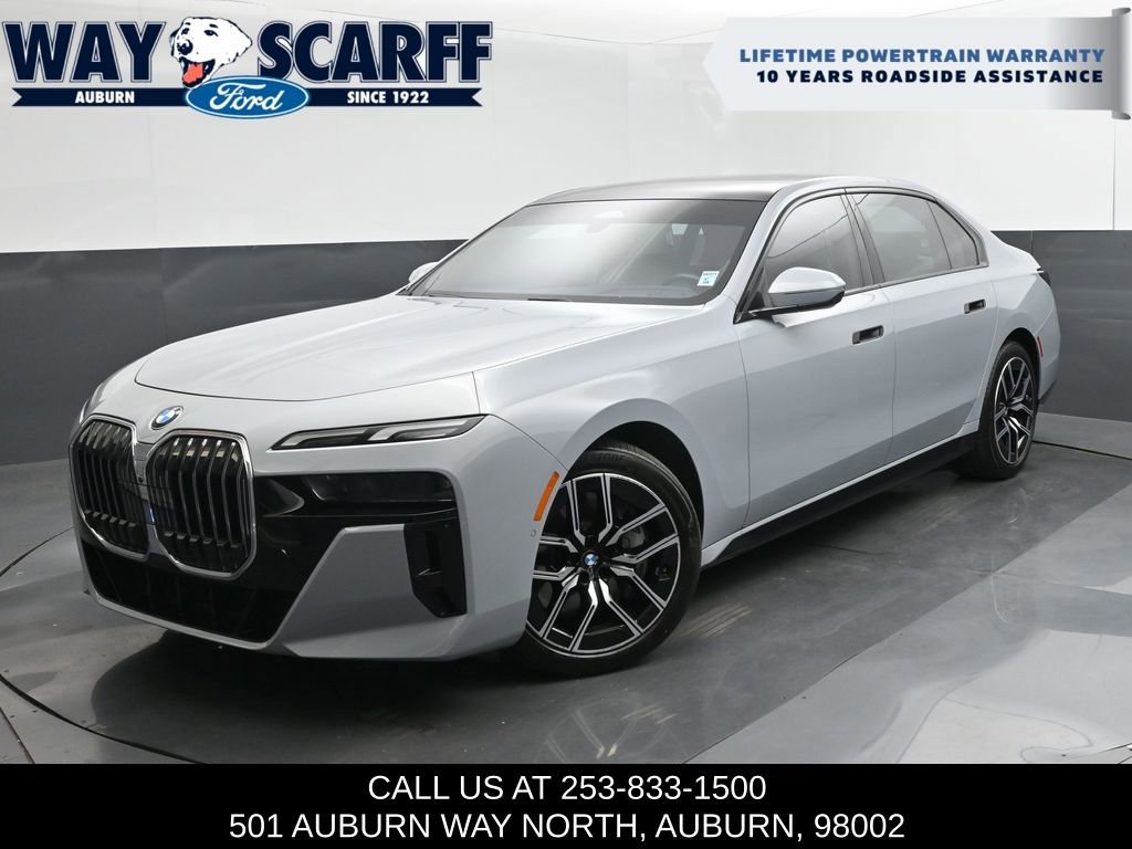 Used 2024 BMW 760i xDrive w/ Premium Package 2