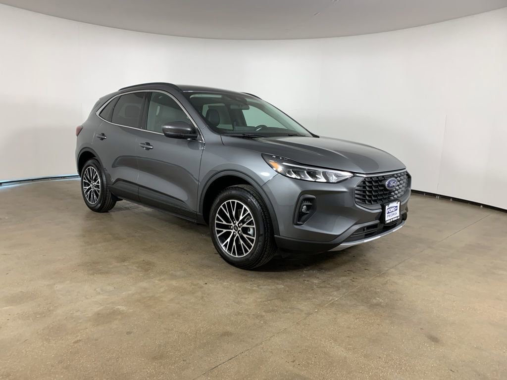 Used 2025 Ford Escape SE image 5