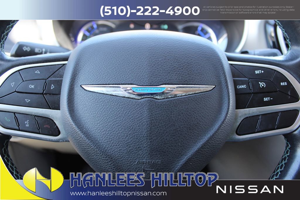 Used 2018 Chrysler Pacifica Touring-L image 29
