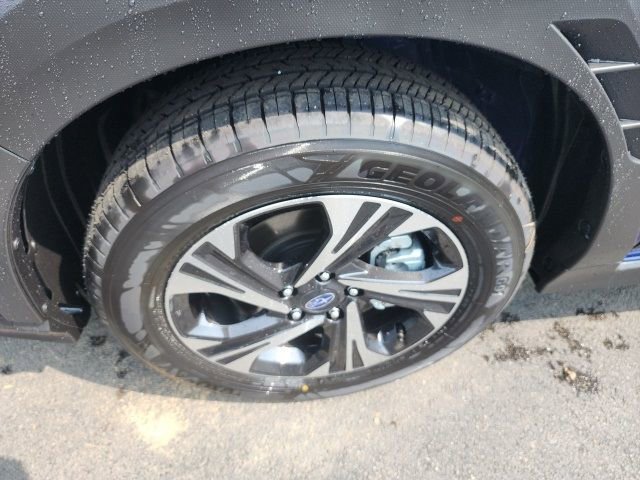 Used 2025 Subaru Crosstrek 2.0i Premium image 8