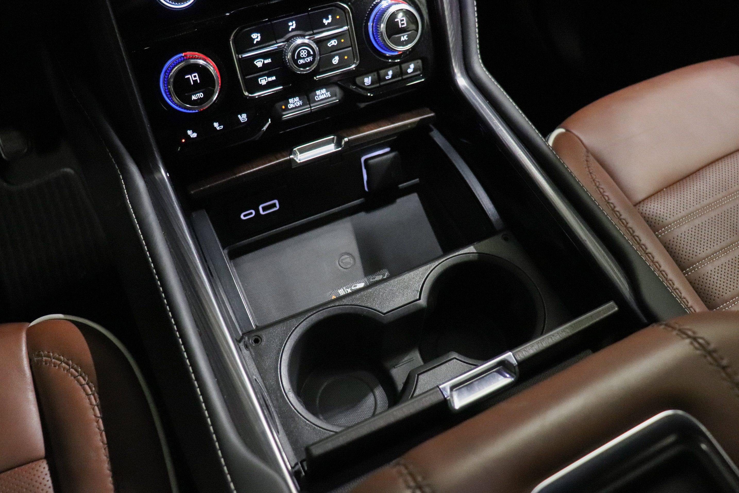 Used 2023 GMC Yukon Denali Ultimate image 37