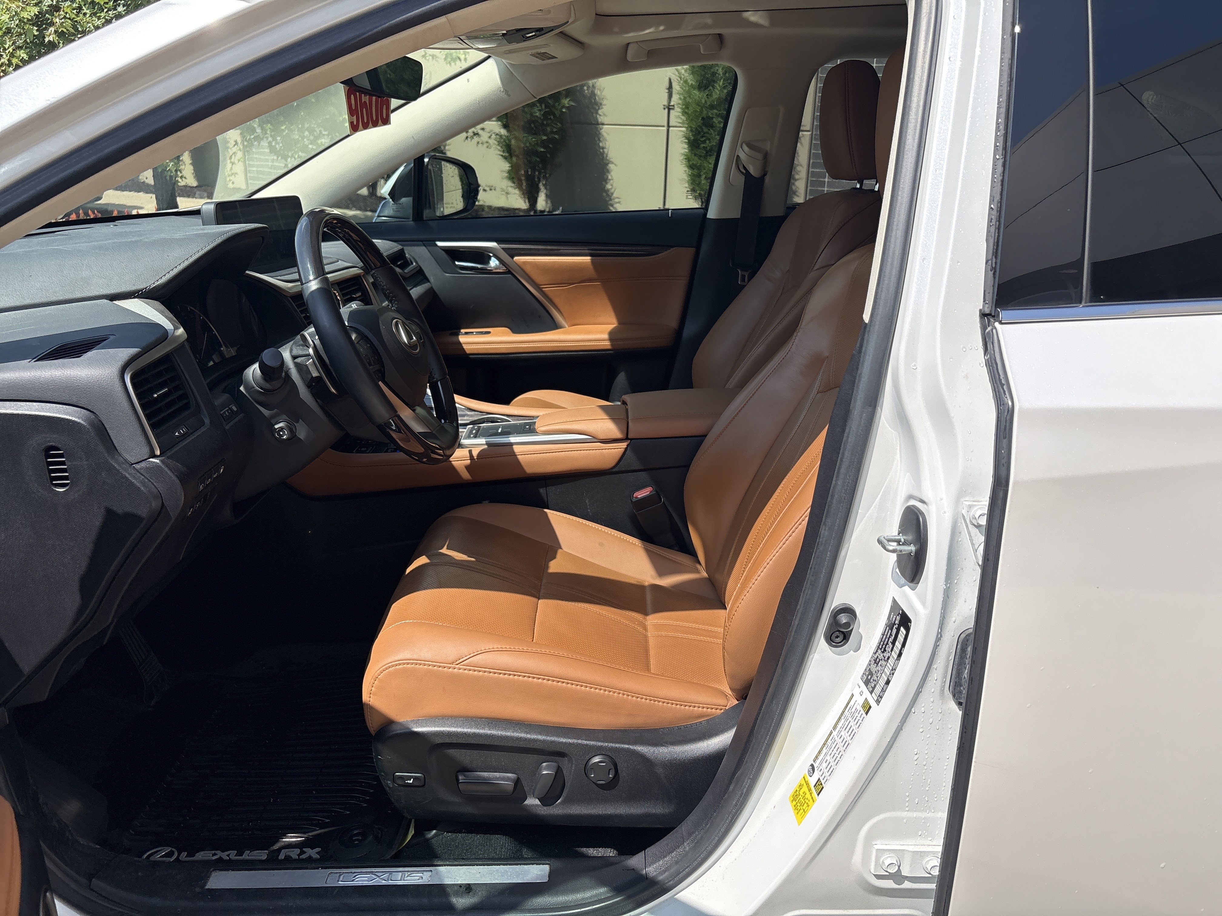 Used 2022 Lexus RX 450h AWD w/ Luxury Package image 16