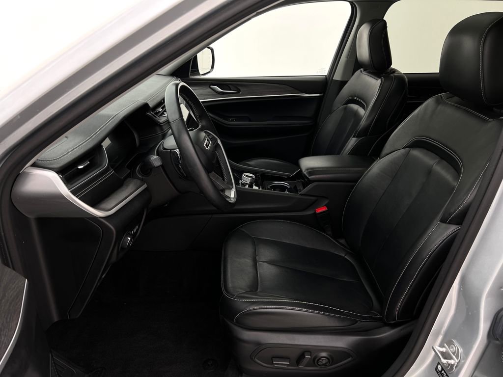 Used 2021 Jeep Grand Cherokee L Limited image 11