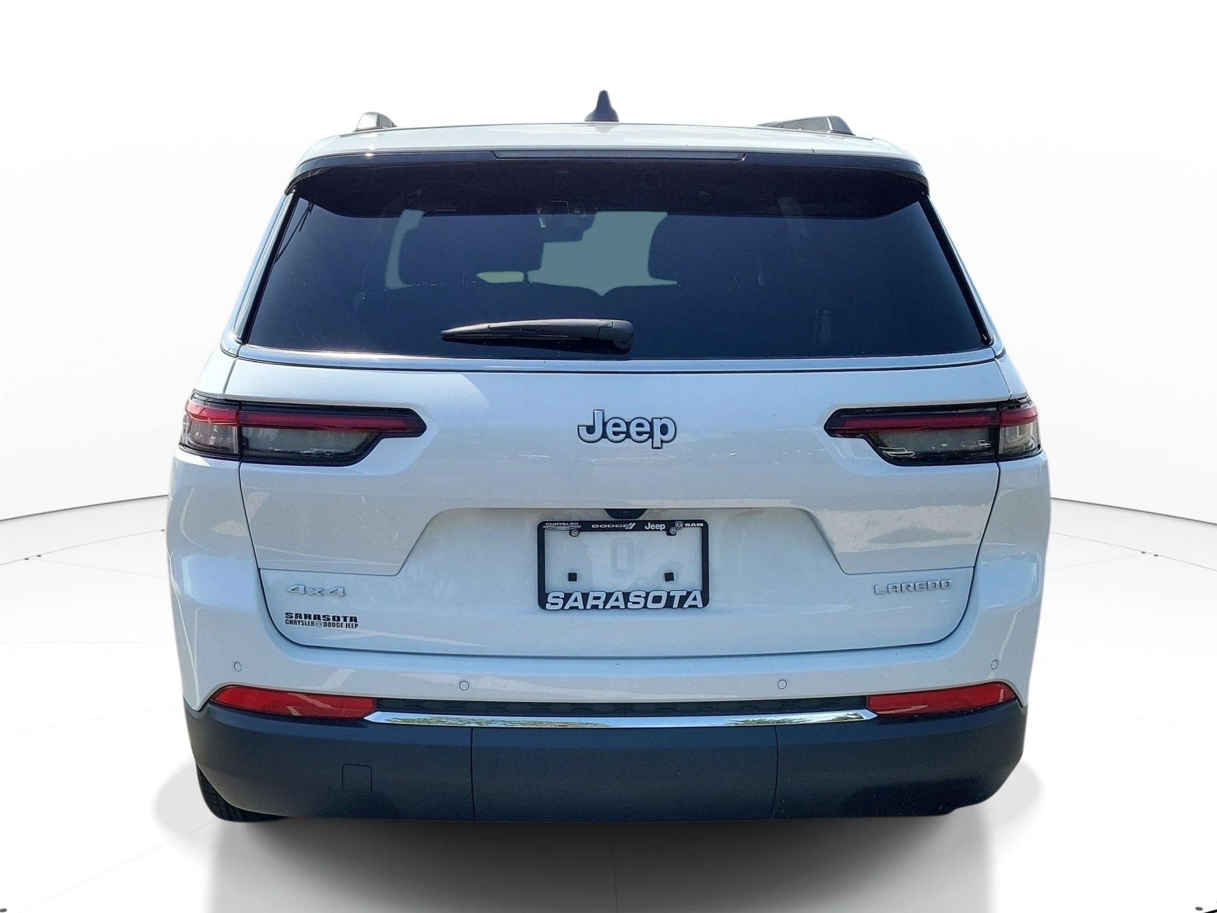 New 2026 Jeep Grand Cherokee L Laredo w/ Trailer Tow Package AWD/4WD image 5