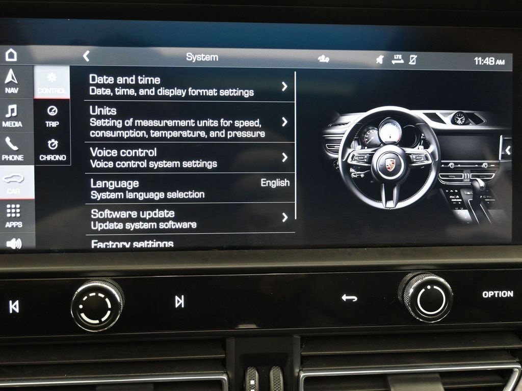 Used 2023 Porsche Macan Turbo image 31