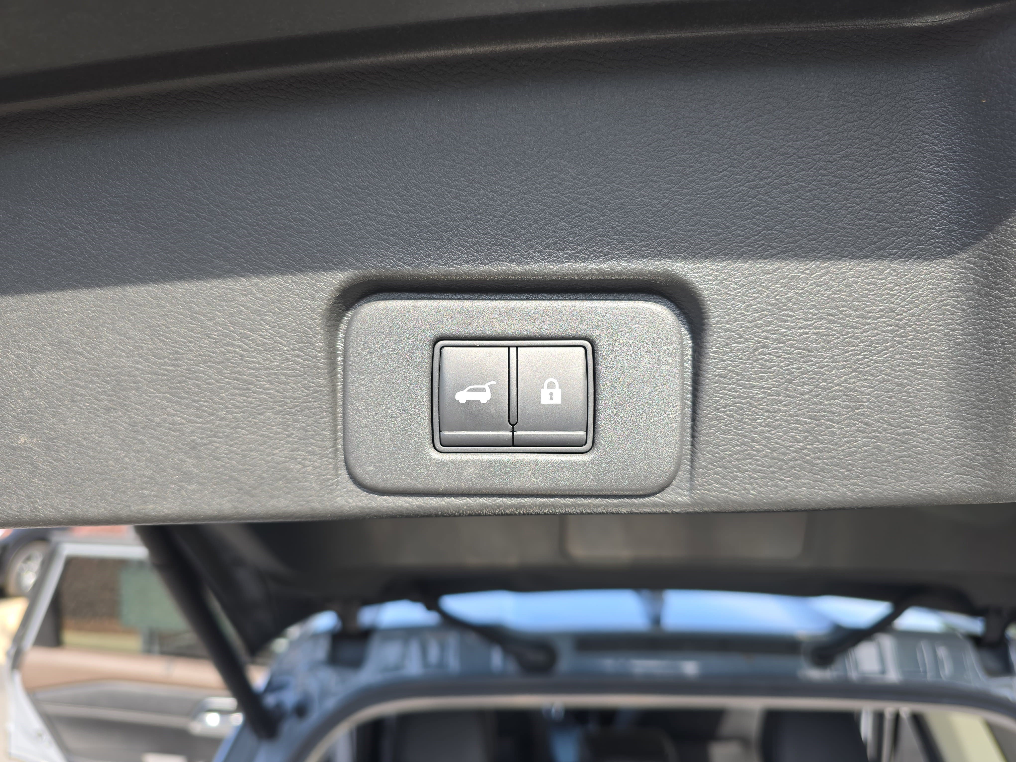 Used 2022 Nissan Rogue Platinum w/ Head-Up Display Package AWD/4WD image 14