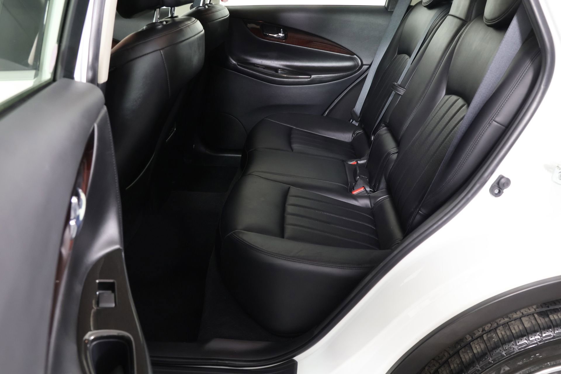 Used 2017 INFINITI QX50 Base image 35