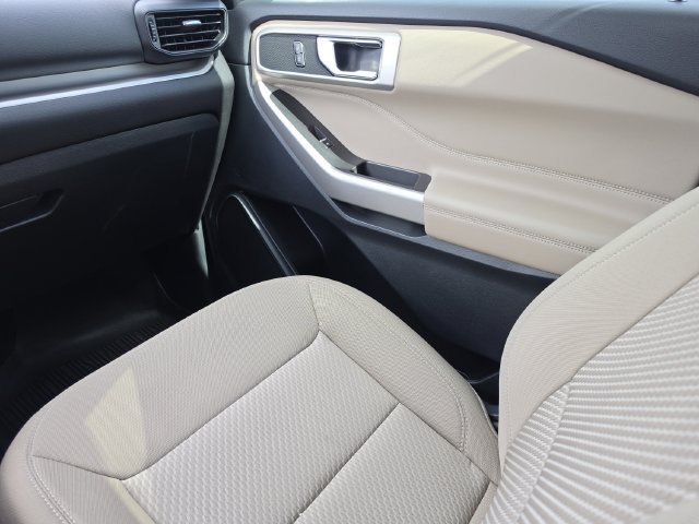 Used 2024 Ford Explorer XLT RWD image 22