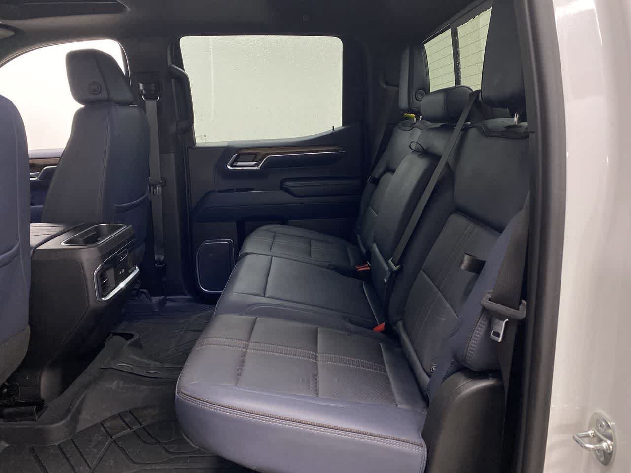 Used 2023 Chevrolet Silverado 1500 High Country w/ Technology Package AWD/4WD image 16