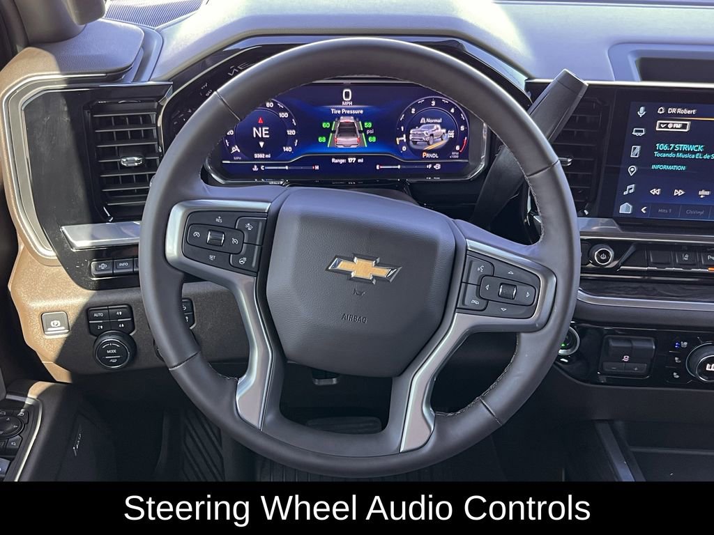 Used 2025 Chevrolet Silverado 2500 LTZ w/ LTZ Convenience Package image 15