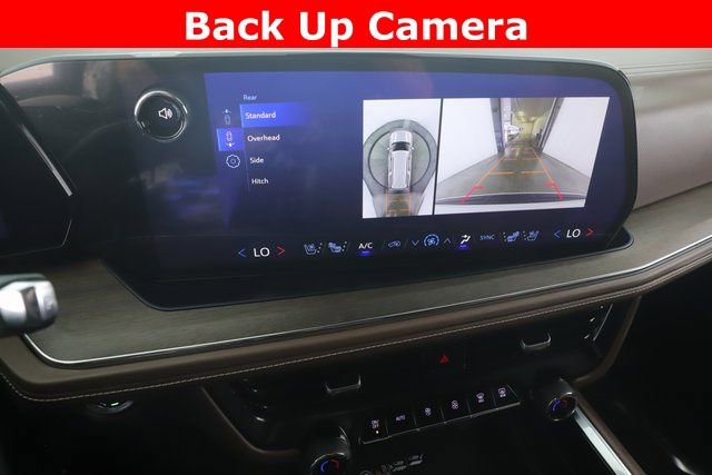 Used 2025 Chevrolet Suburban High Country AWD/4WD image 25