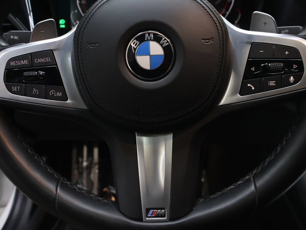Used 2022 BMW 330i Sedan w/ M Sport Package RWD image 18