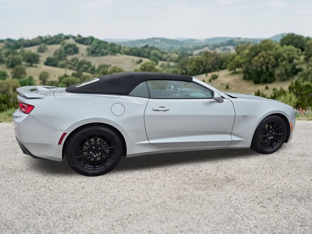 Used 2018 Chevrolet Camaro LT RWD image 10