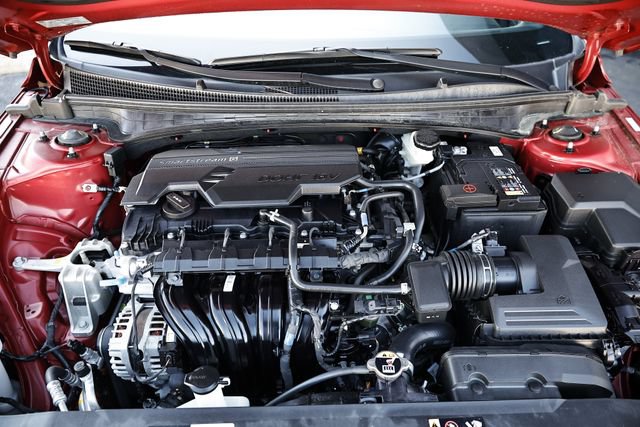 Certified 2025 Hyundai Elantra Sport FWD image 28