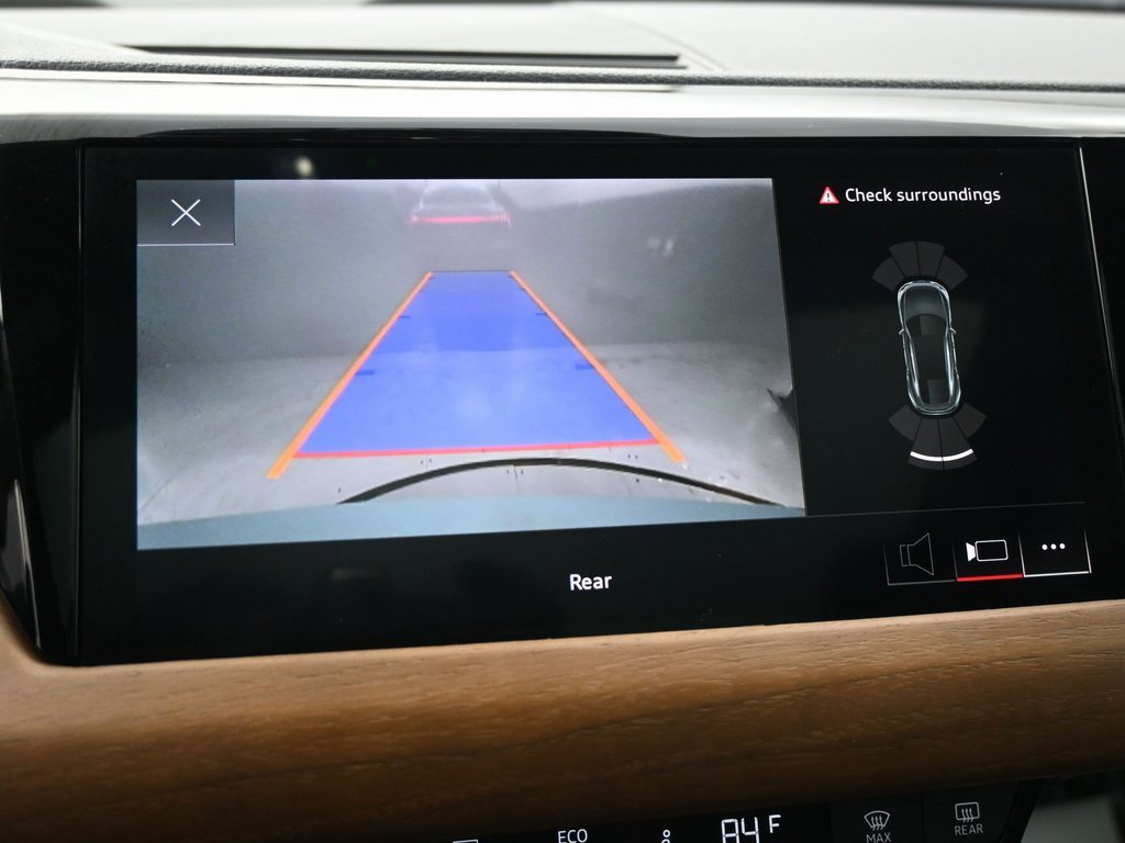 Used 2022 Audi e-tron GT Premium Plus image 11