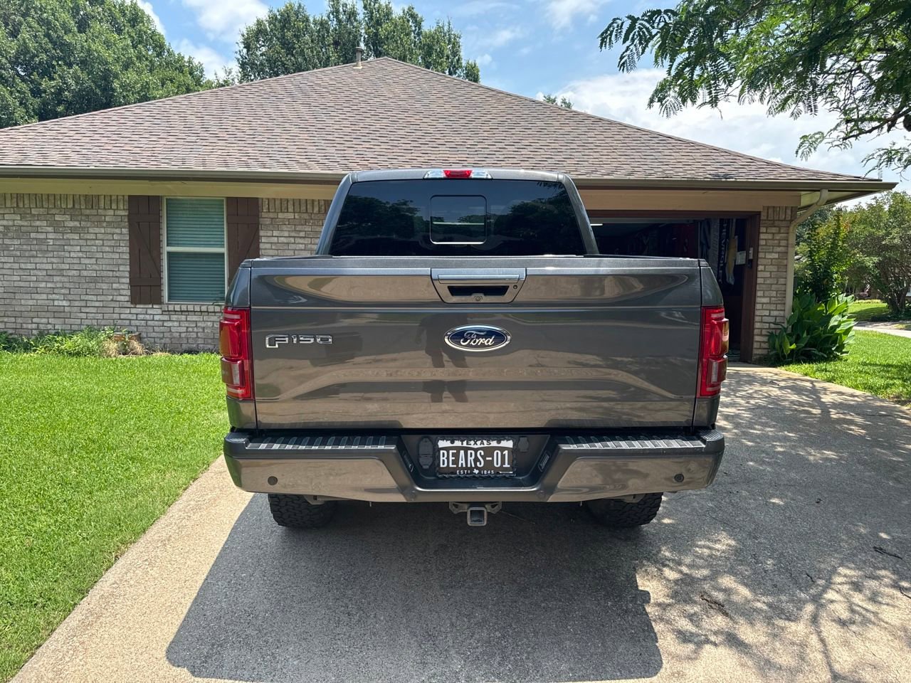 Used 2017 Ford F150 Lariat AWD/4WD image 2