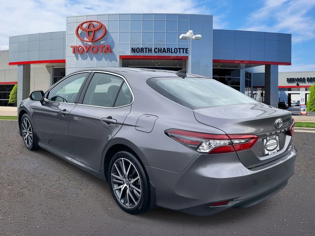 Used 2024 Toyota Camry XLE w/ Cold Weather Package image 8