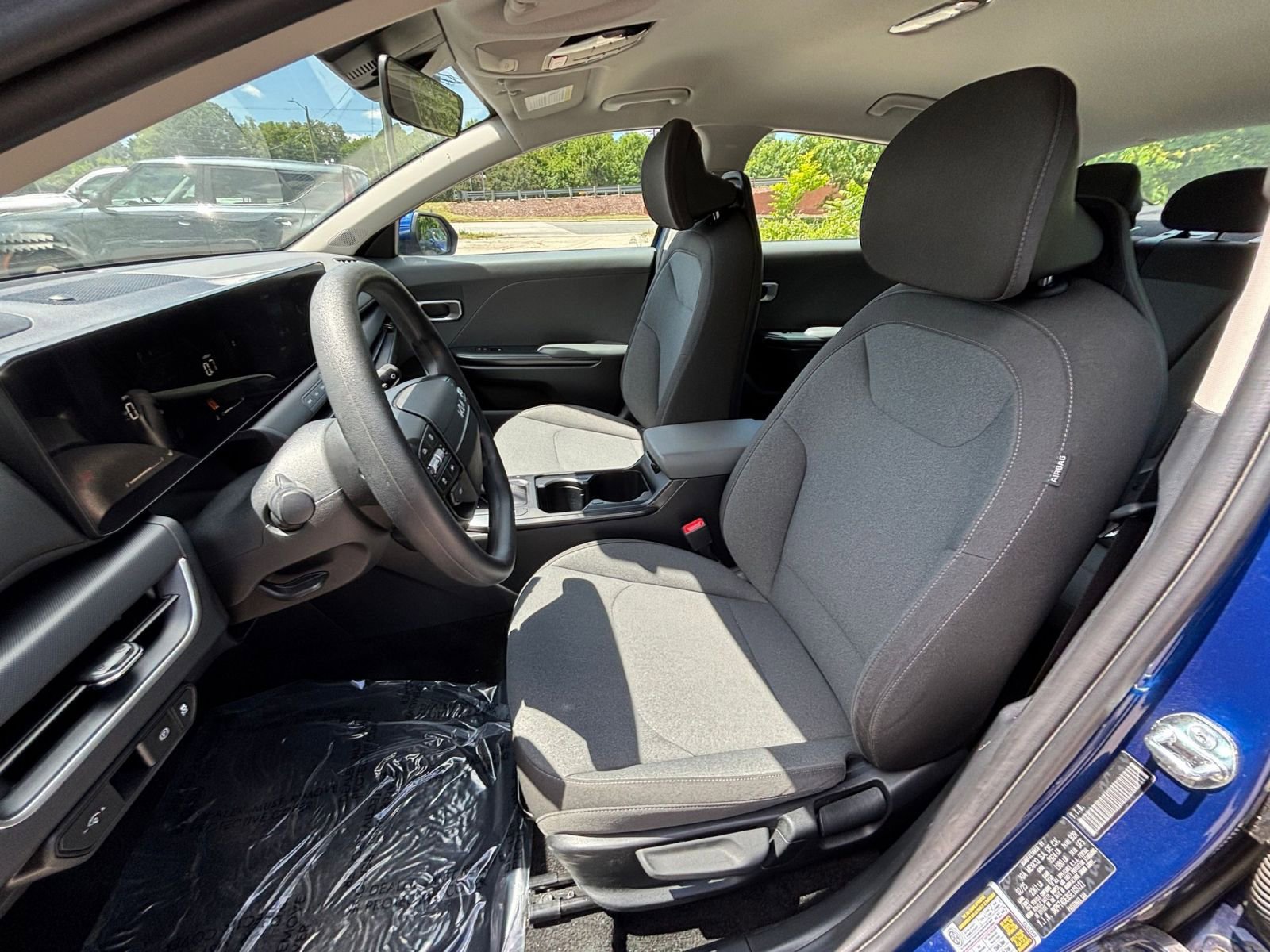 Used 2025 Kia K4 FWD image 32