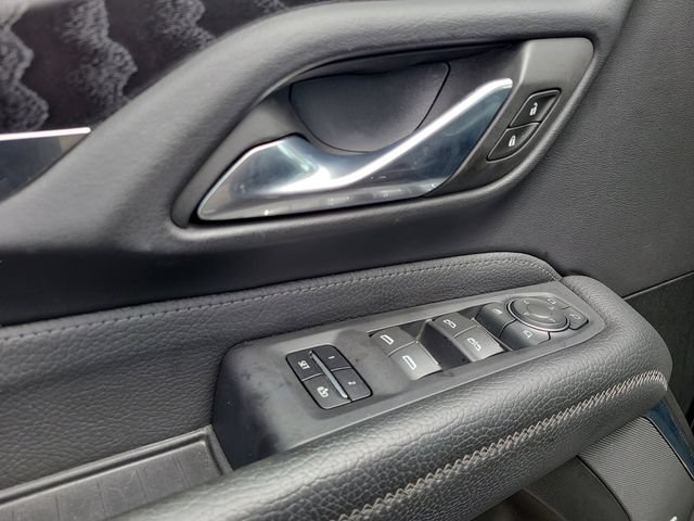 Used 2024 GMC Yukon XL Denali AWD/4WD image 16