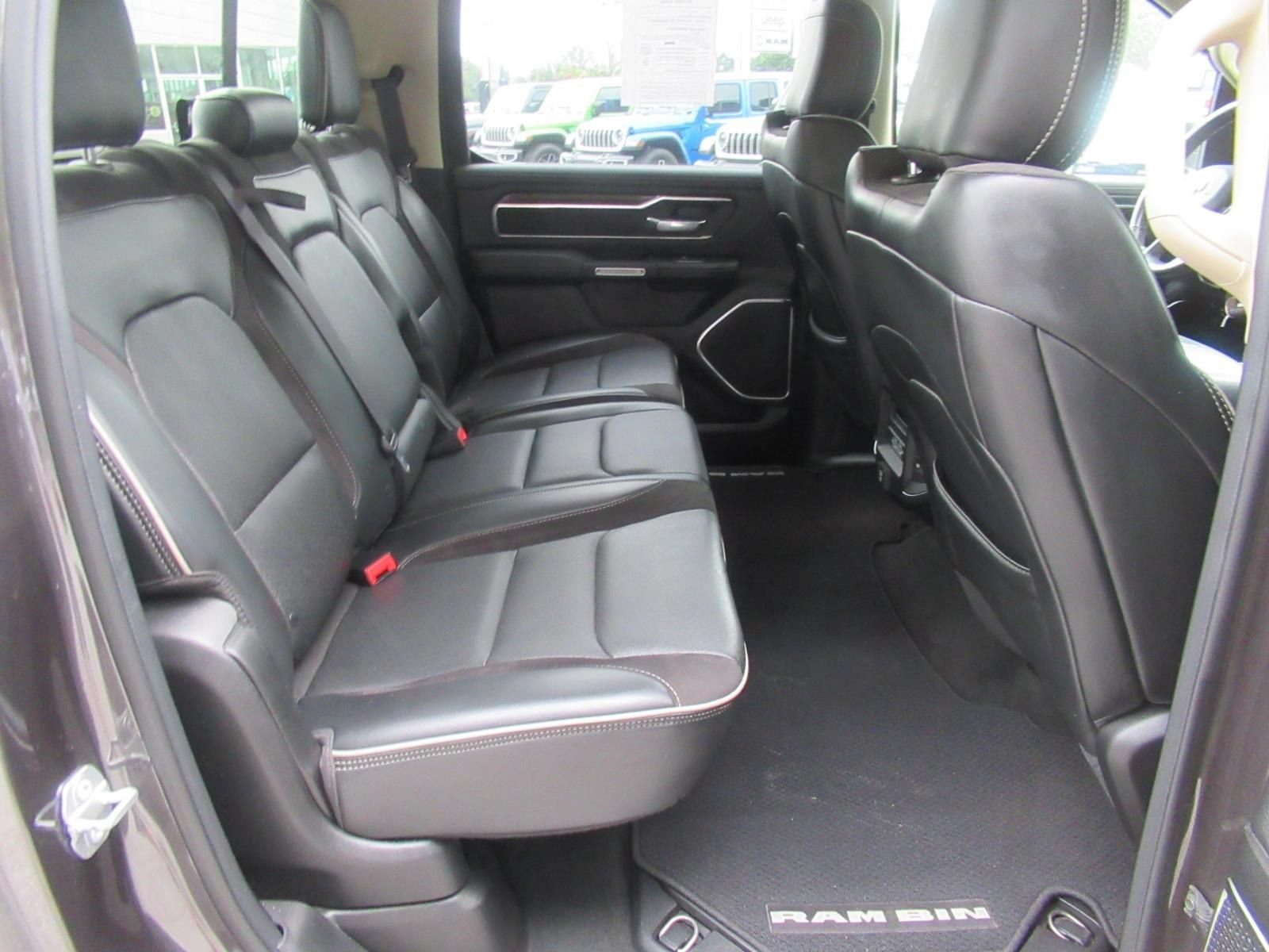 Used 2019 RAM 1500 Laramie AWD/4WD image 35