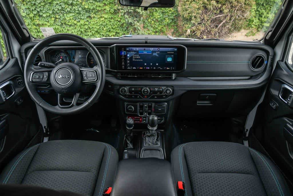 Used 2024 Jeep Wrangler Unlimited Rubicon 4xe AWD/4WD image 17