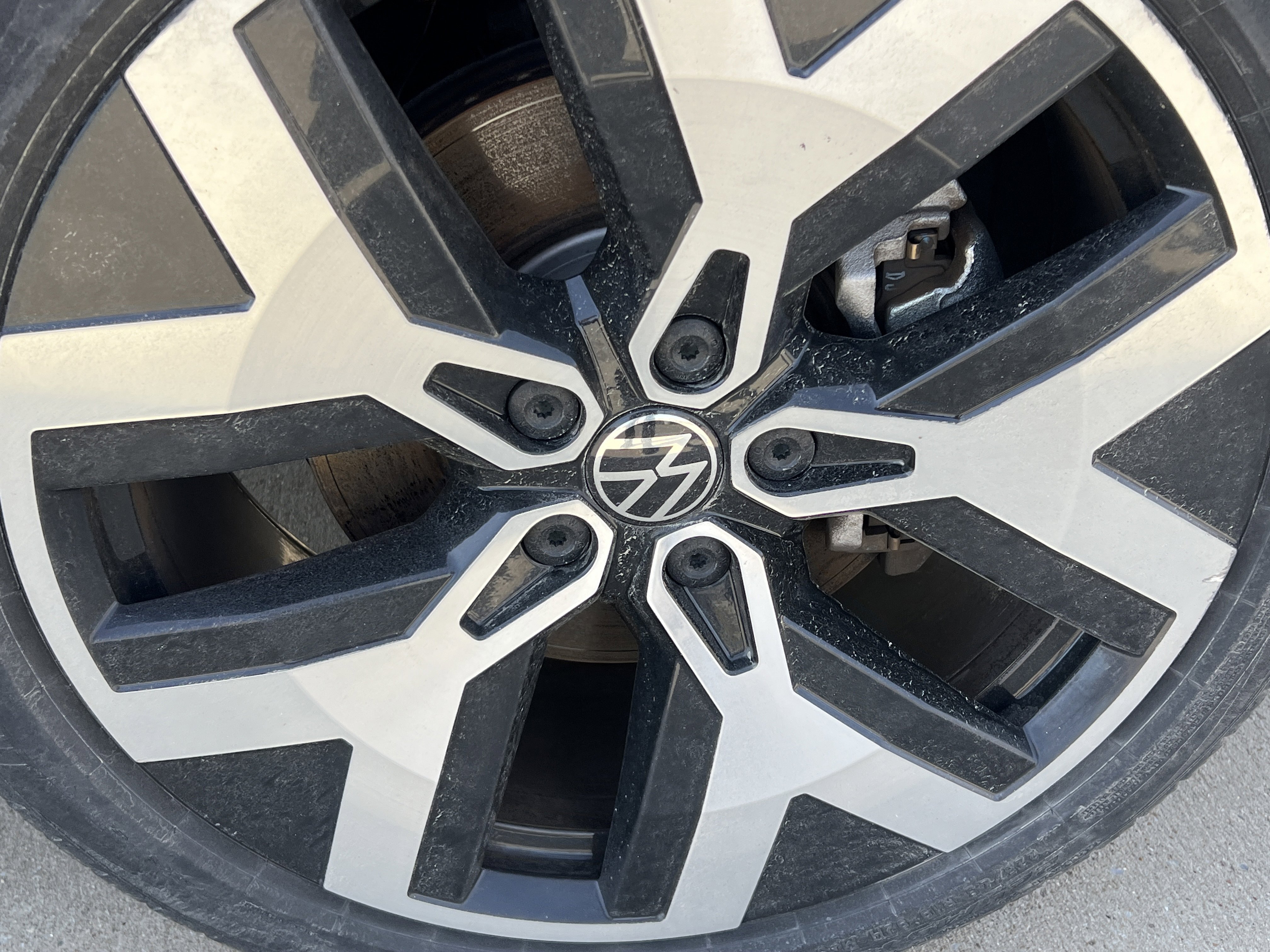 Certified 2023 Volkswagen Taos SEL image 12