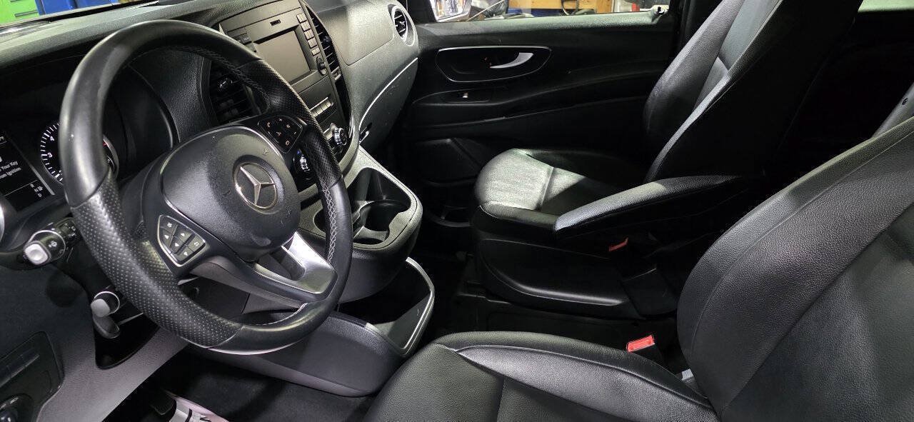Used 2018 Mercedes-Benz Metris Passenger image 13