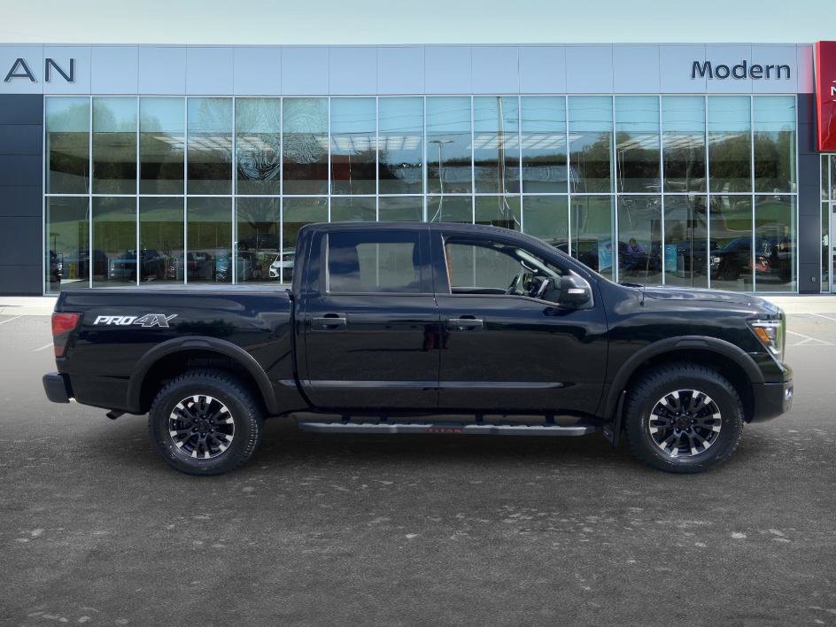 Used 2021 Nissan Titan PRO-4X w/ Pro-4x Convenience Package AWD/4WD image 4