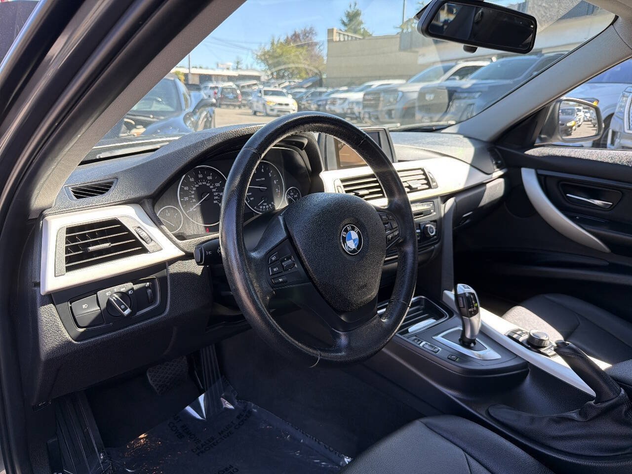 Used 2014 BMW 320i Sedan RWD image 35