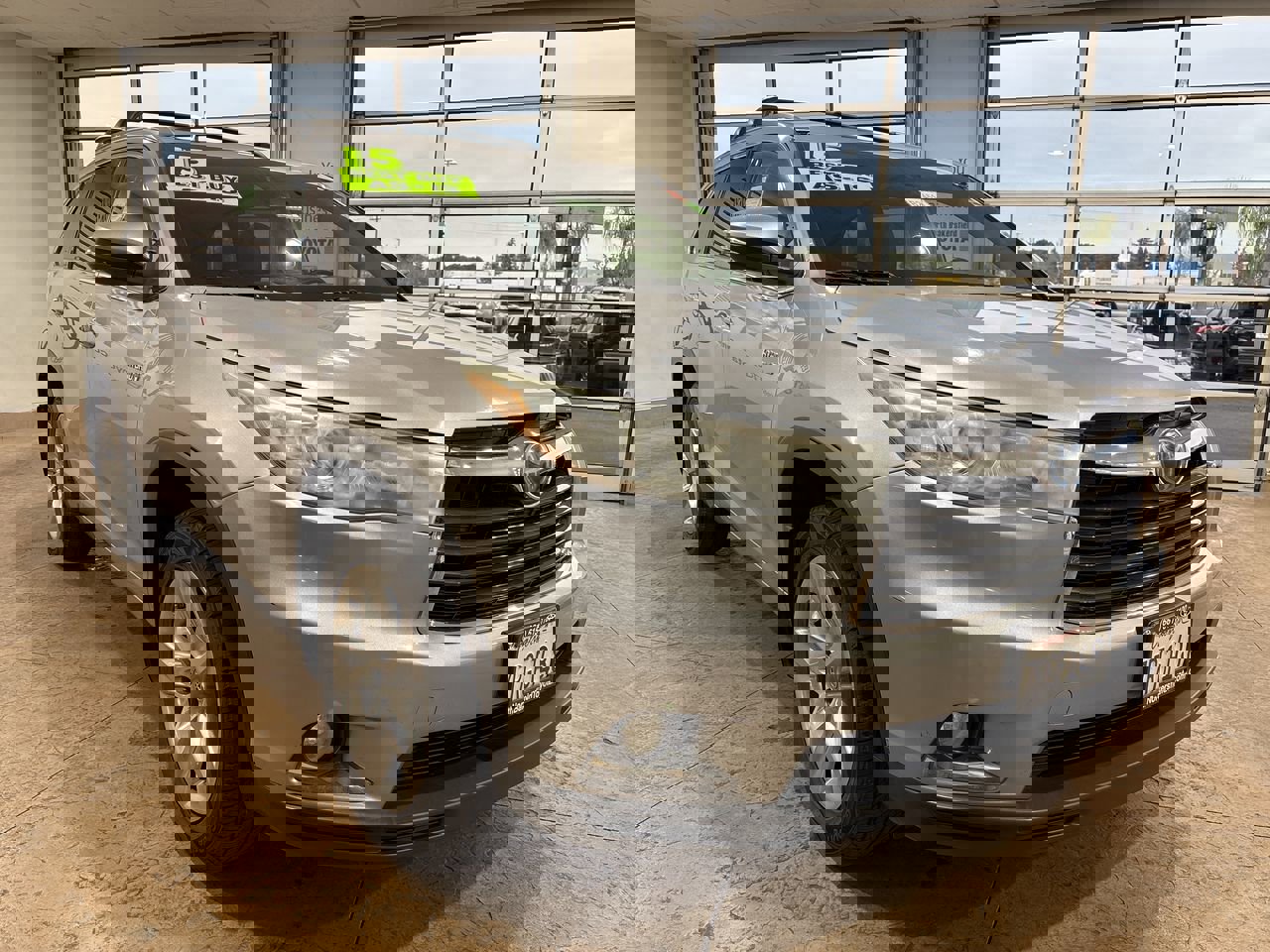 Used 2015 Toyota Highlander Limited image 4