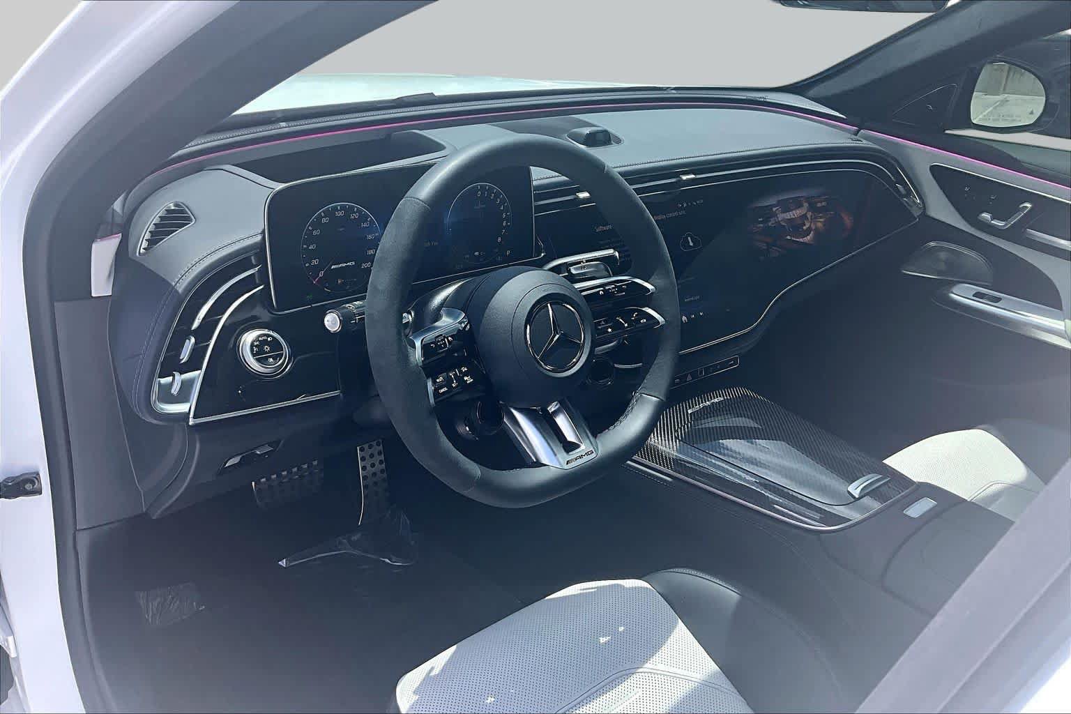Used 2025 Mercedes-Benz E 53 AMG e 4MATIC Sedan image 18