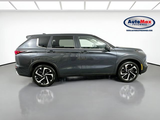 Used 2024 Mitsubishi Outlander SE image 10