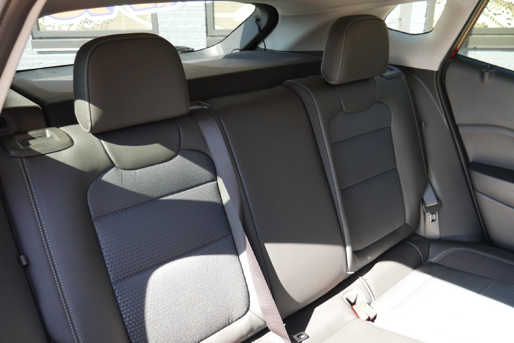 New 2026 Chevrolet Trax LT w/ LT Convenience Package FWD image 12