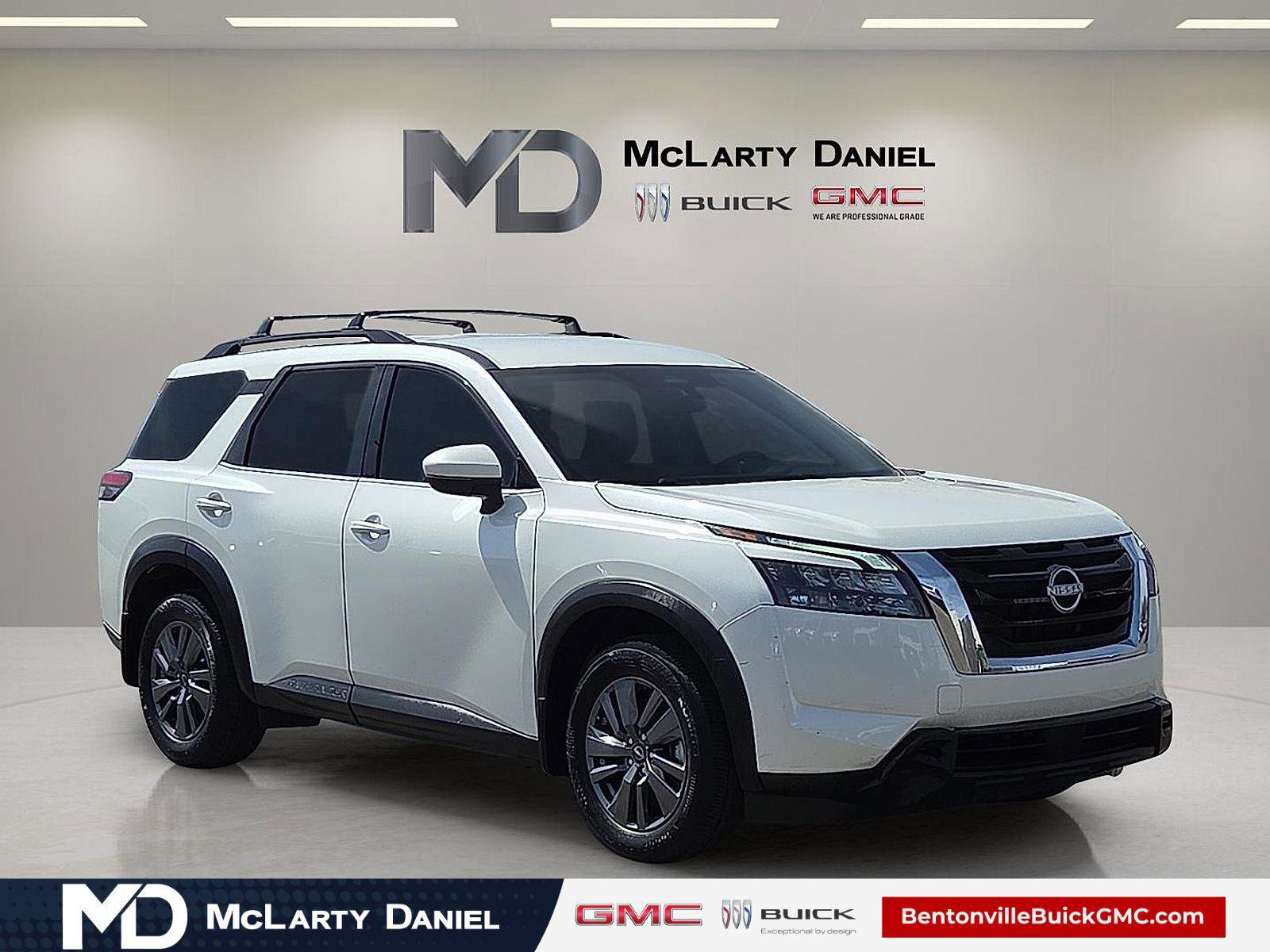 Used 2024 Nissan Pathfinder SV