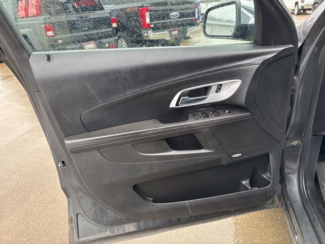Used 2017 Chevrolet Equinox Premier w/ Enhanced Convenience Package AWD/4WD image 23