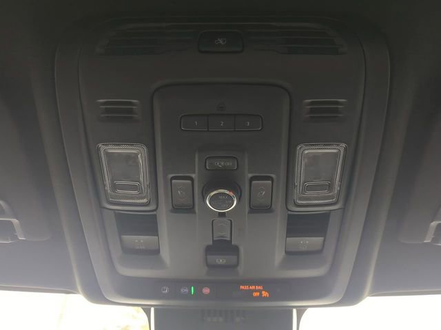 Used 2024 GMC Yukon Denali w/ Advanced Technology Package image 26