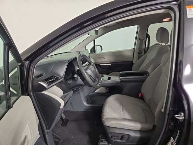 Used 2024 Toyota Sienna LE AWD/4WD image 12