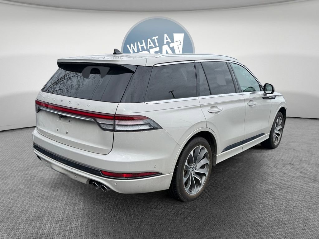 Used 2021 Lincoln Aviator Grand Touring w/ Equipment Group 301A image 3
