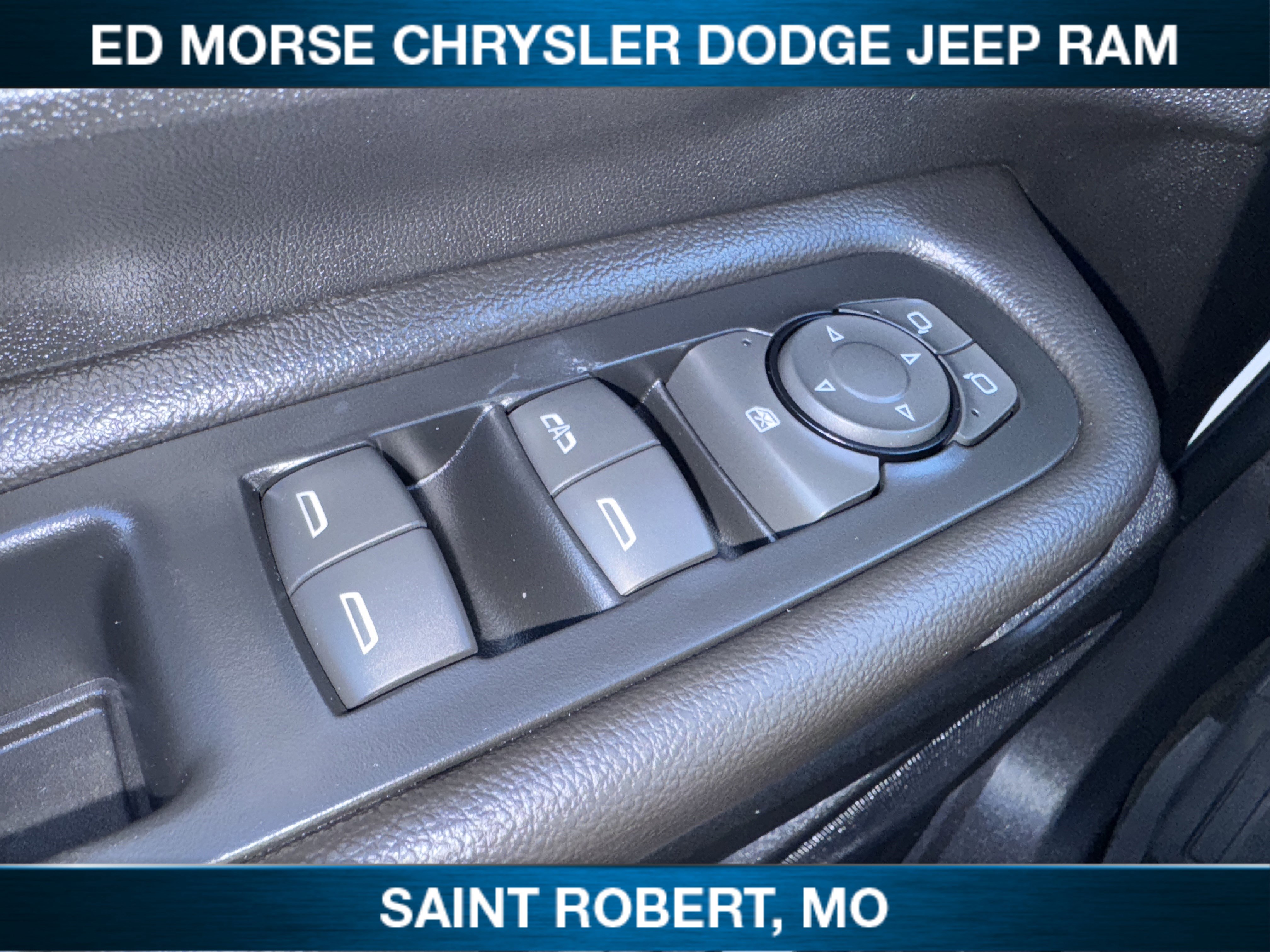 Used 2024 GMC Terrain AT4 image 22