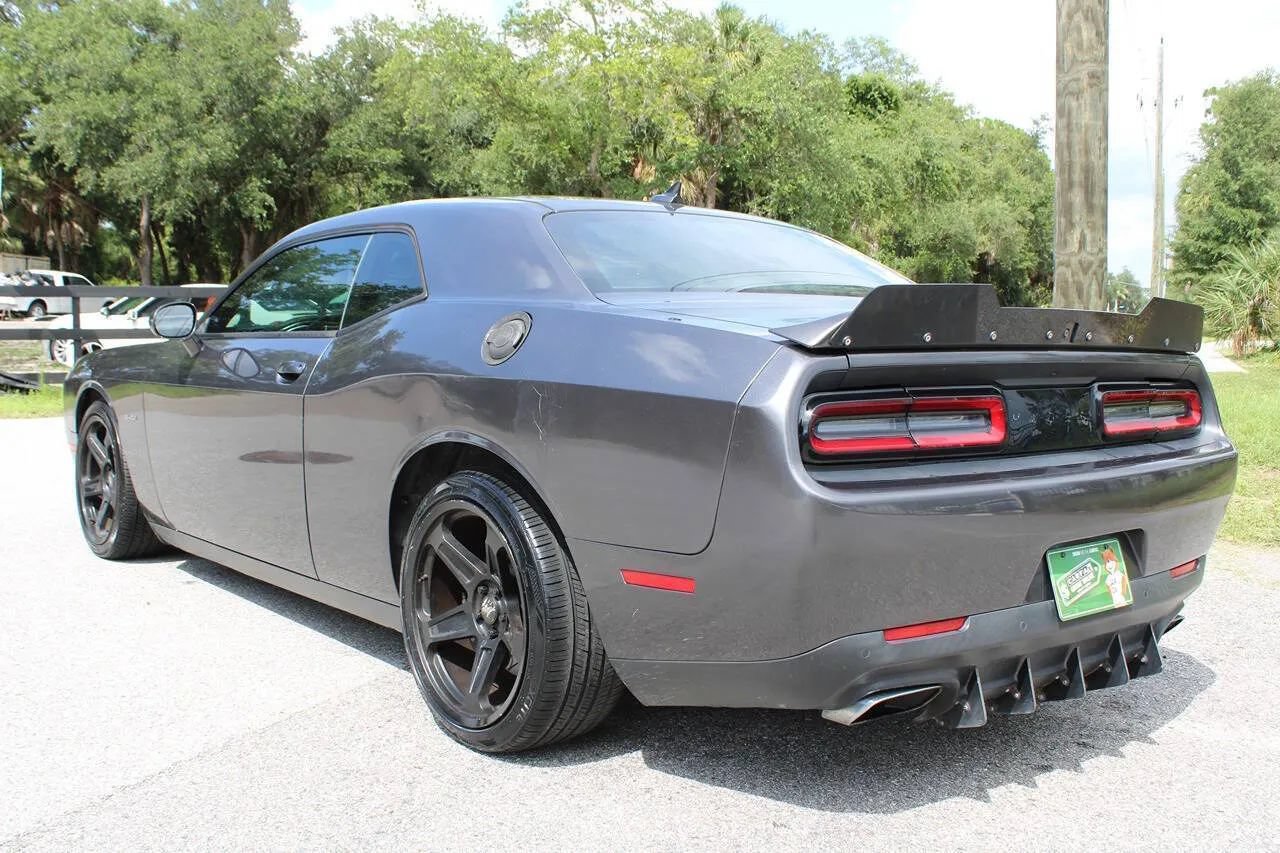 Used 2018 Dodge Challenger R/T Plus RWD image 4
