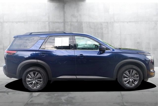 Certified 2025 Nissan Pathfinder SV AWD/4WD image 5