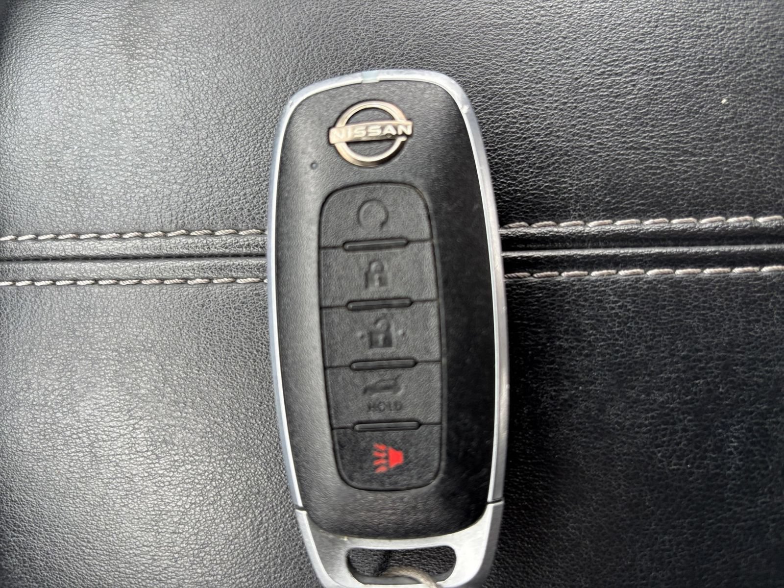 Used 2025 Nissan Rogue SV FWD image 26