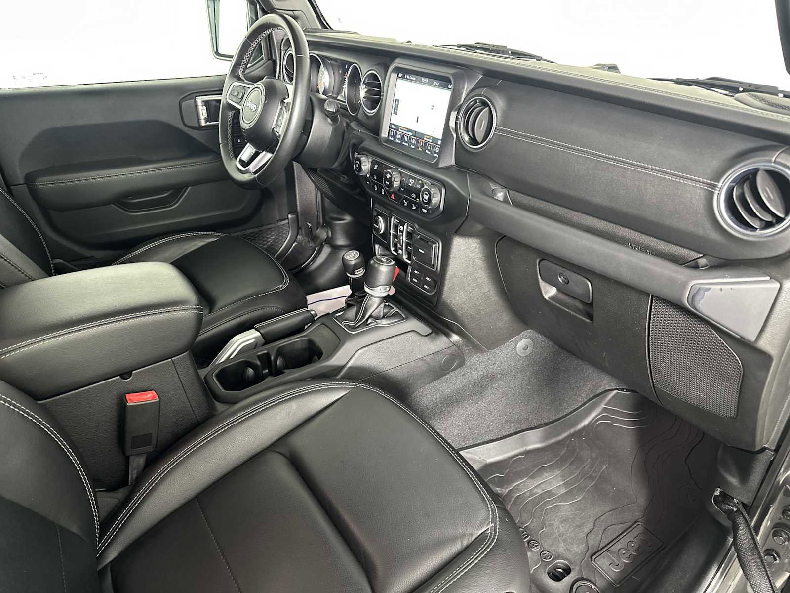 Used 2020 Jeep Wrangler Unlimited Sahara image 60
