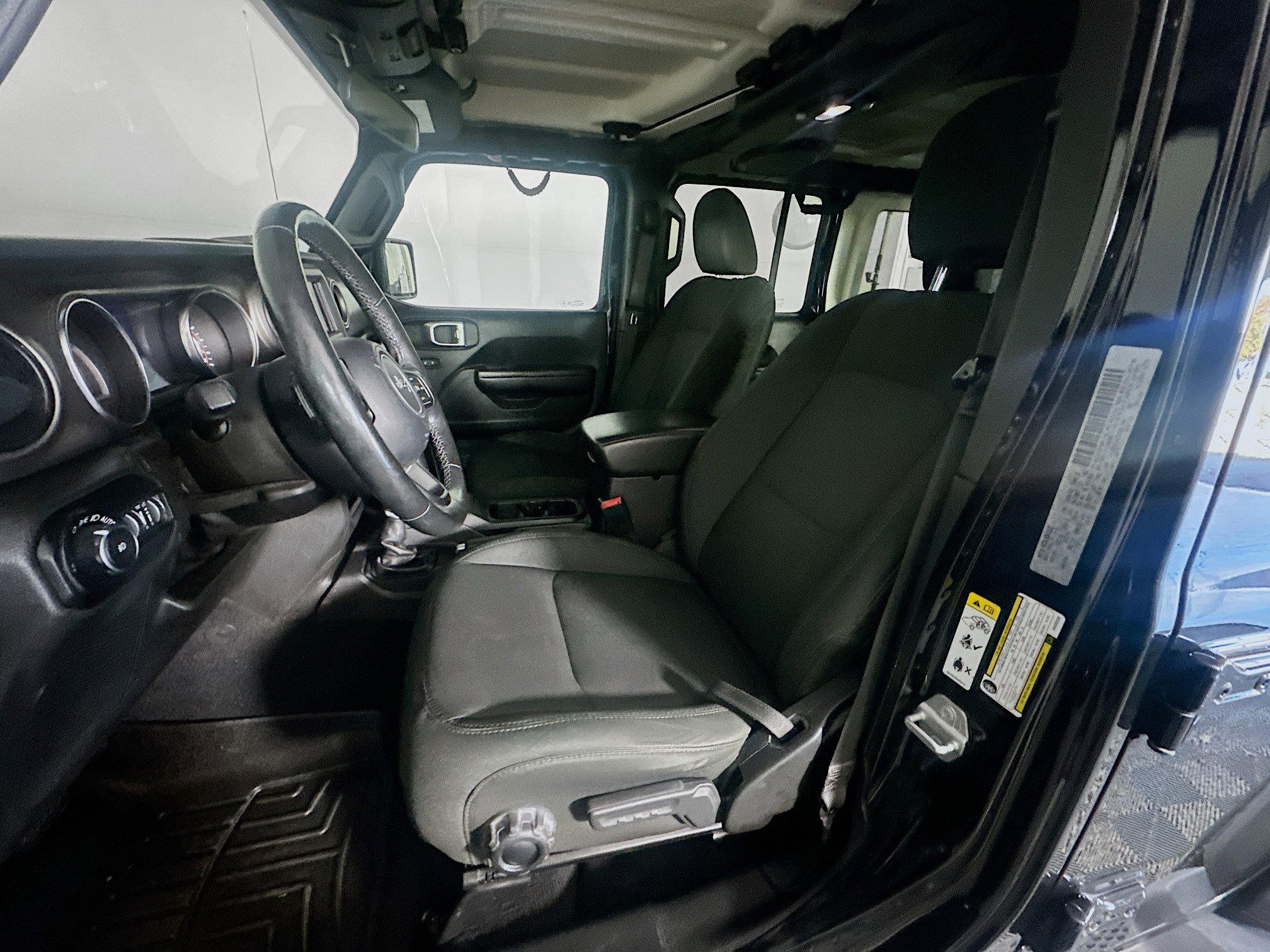 Used 2018 Jeep Wrangler Unlimited Sport S image 13