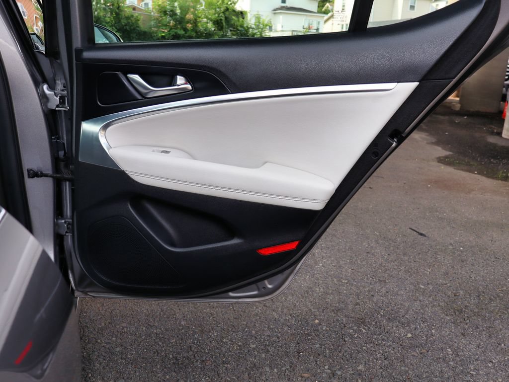 Used 2025 Genesis G70 2.5T AWD/4WD image 55