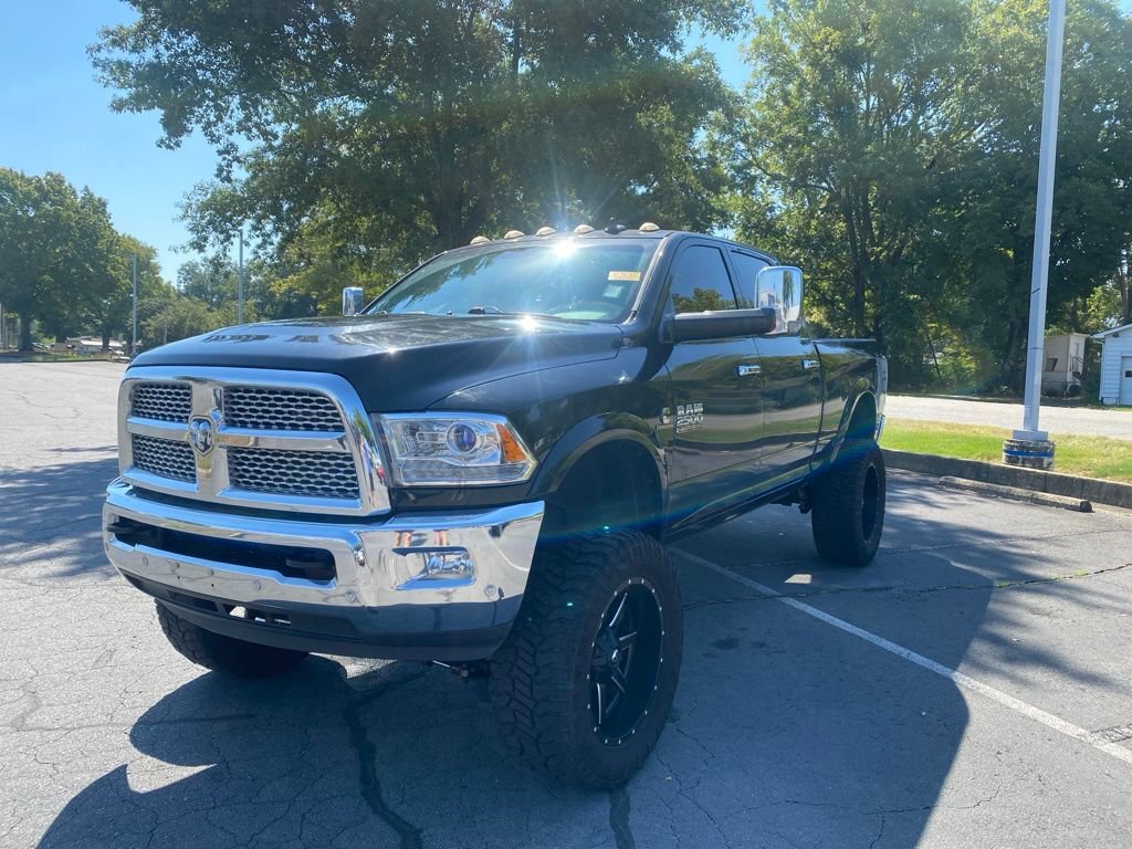 Used 2018 RAM 2500 Laramie AWD/4WD image 3