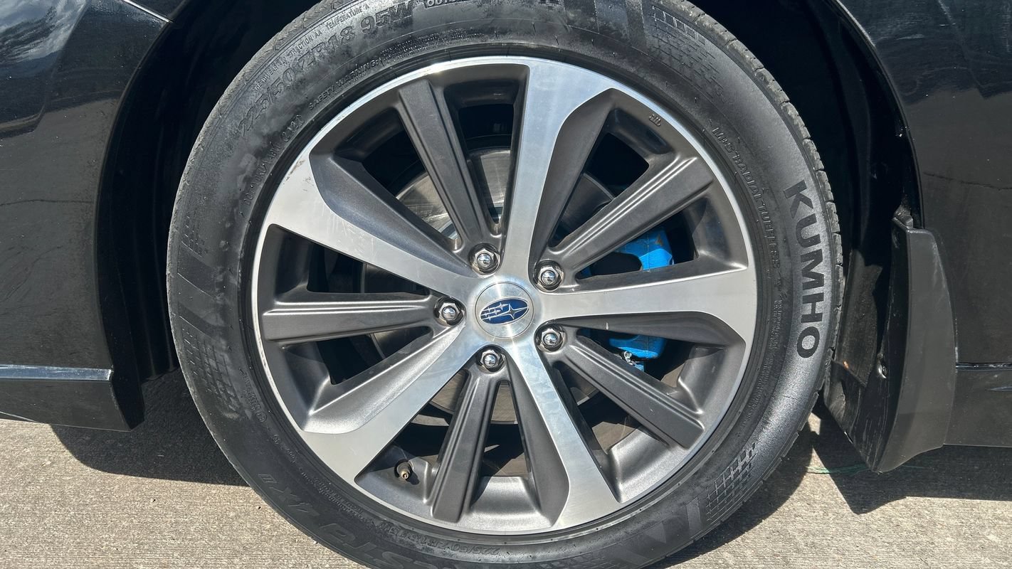 Used 2018 Subaru Legacy 3.6R Limited AWD/4WD image 16
