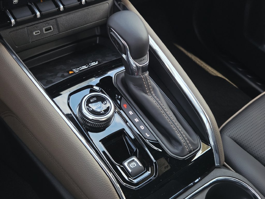 New 2026 GMC Canyon Denali AWD/4WD image 19