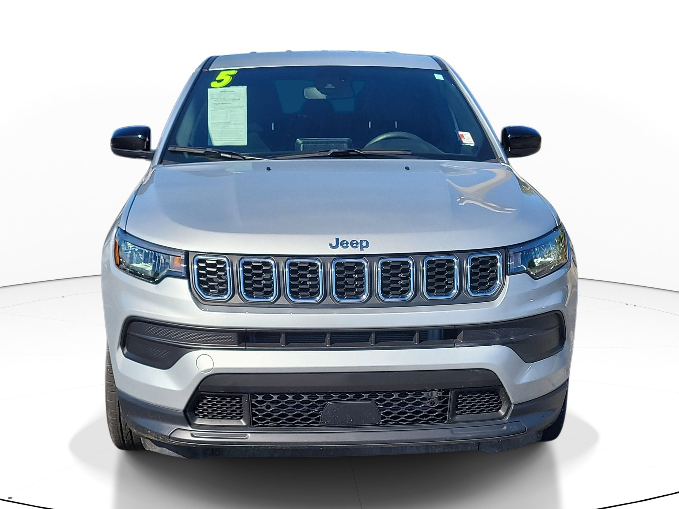 Used 2025 Jeep Compass Sport image 2