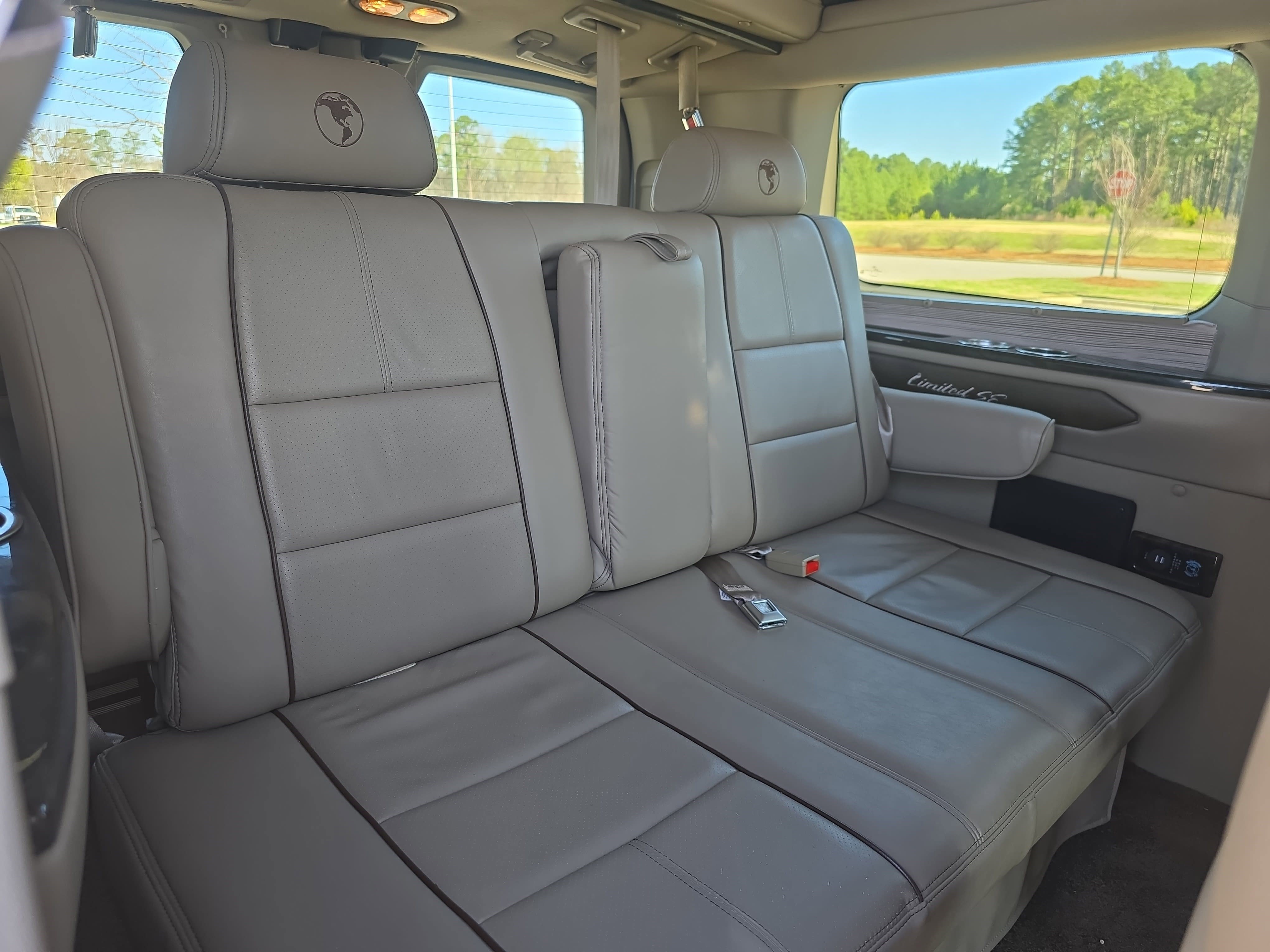 Used 2016 Ford Transit 150 XLT image 13